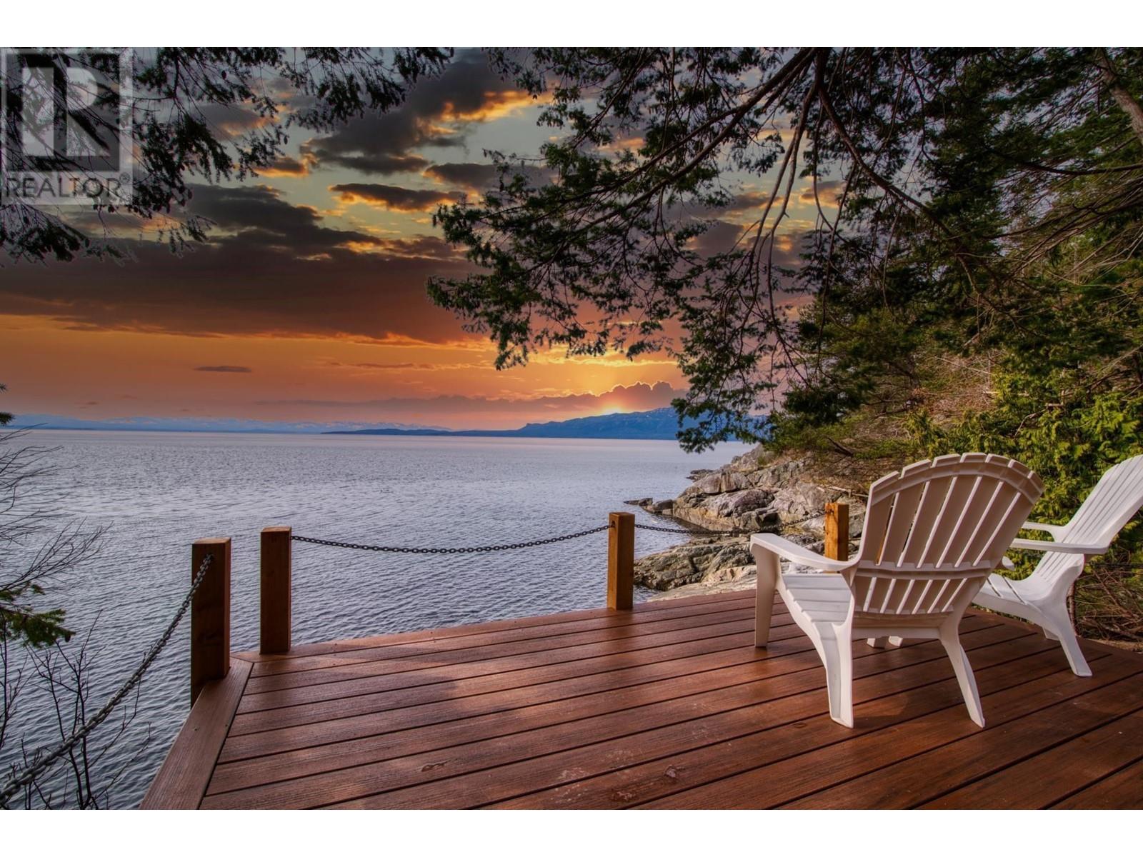 10991- 10993 Sunshine Coast Highway, Halfmoon Bay, British Columbia  V7Z 1B8 - Photo 34 - R3003697