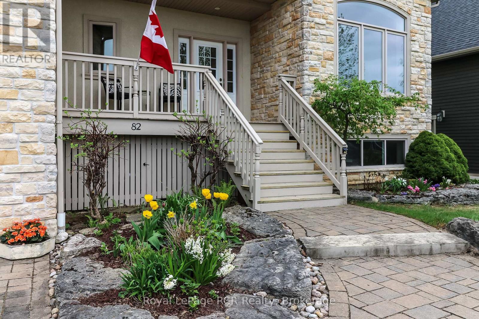 82 Stanley Street, Collingwood, Ontario  L9Y 0G7 - Photo 2 - S12154395