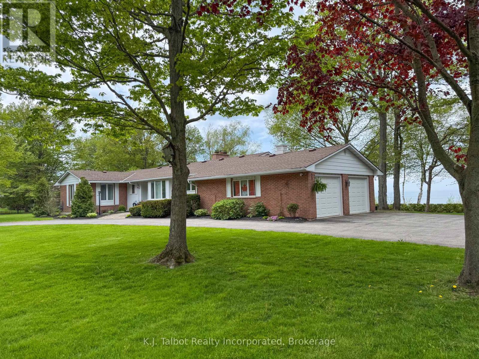 82099 Sunset Lane S, Ashfield-Colborne-Wawanosh, Ontario  N7A 3Y2 - Photo 3 - X12154402