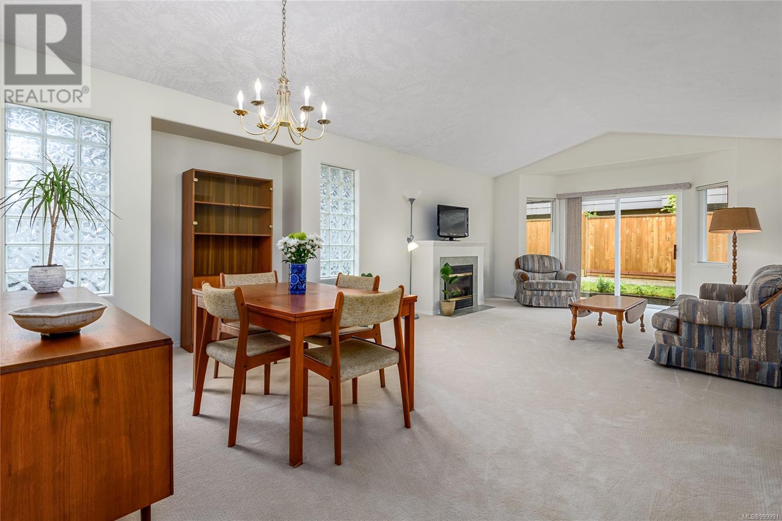 Property at 8 1600 Balmoral Ave image 5
