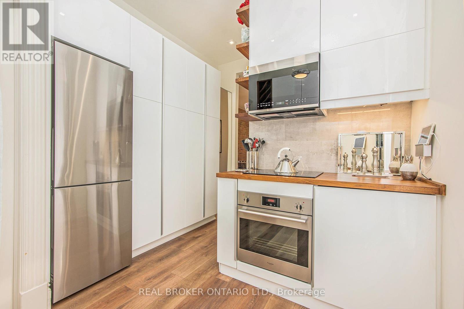 B - 116 Cartier Street, Ottawa, Ontario  K2P 1K5 - Photo 11 - X12154430