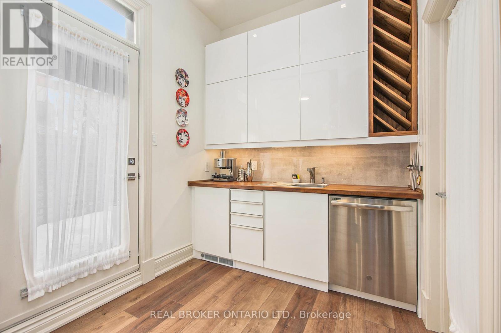 B - 116 Cartier Street, Ottawa, Ontario  K2P 1K5 - Photo 13 - X12154430