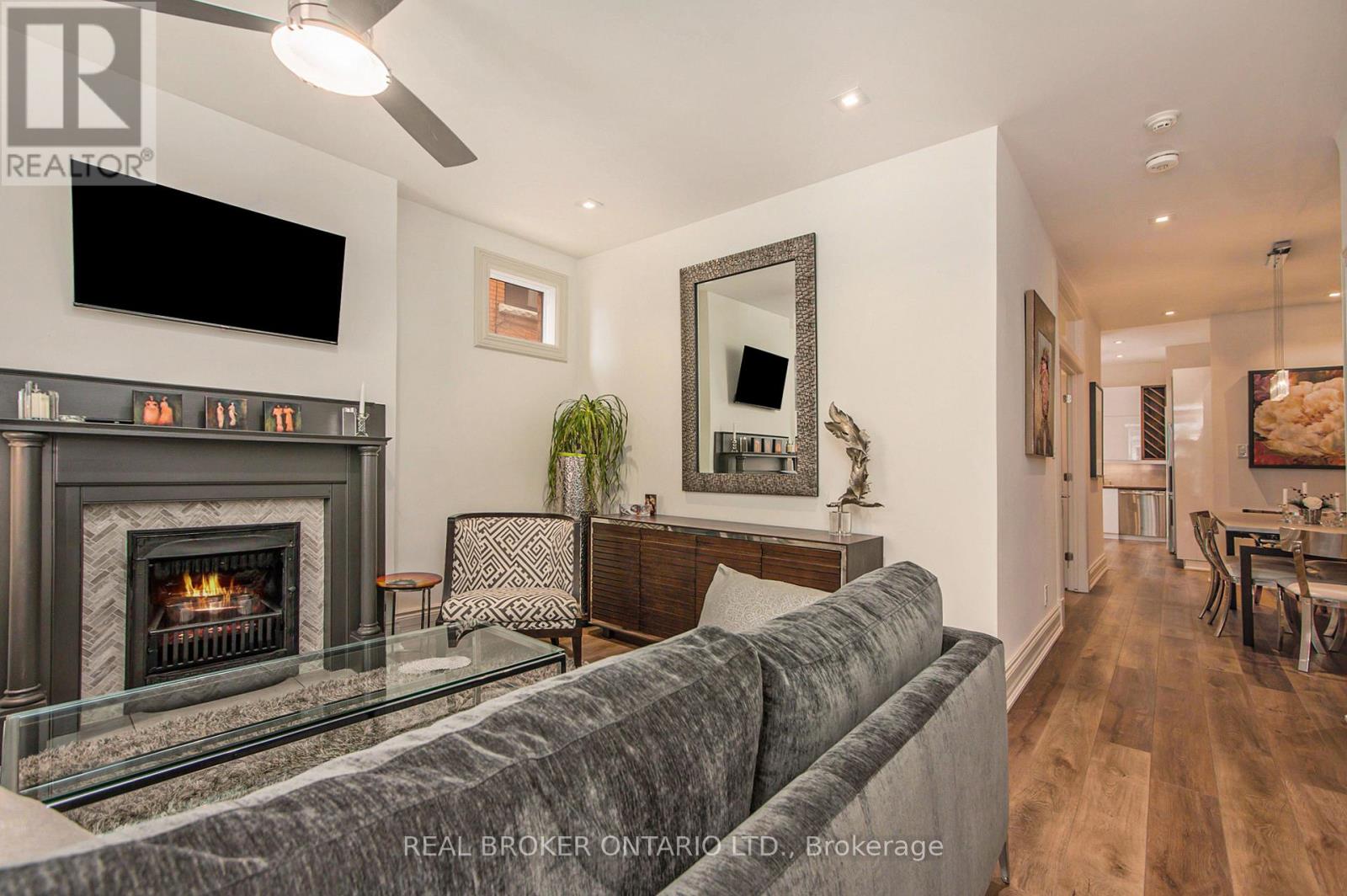 B - 116 Cartier Street, Ottawa, Ontario  K2P 1K5 - Photo 5 - X12154430