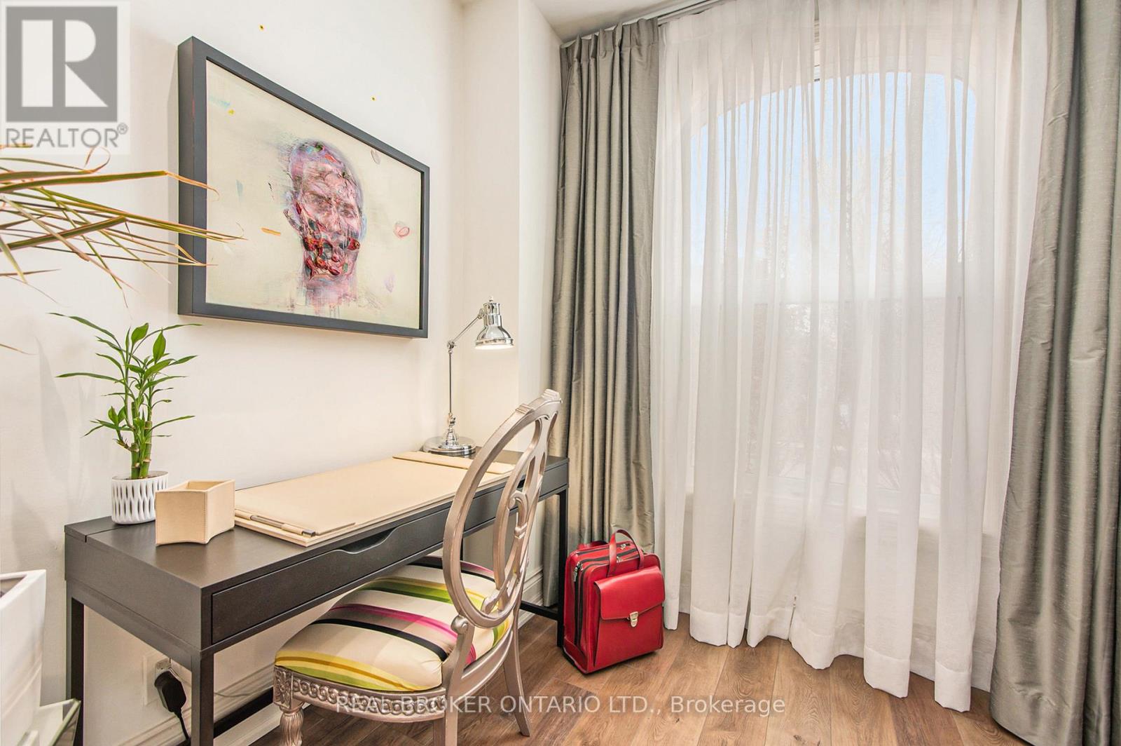 B - 116 Cartier Street, Ottawa, Ontario  K2P 1K5 - Photo 7 - X12154430