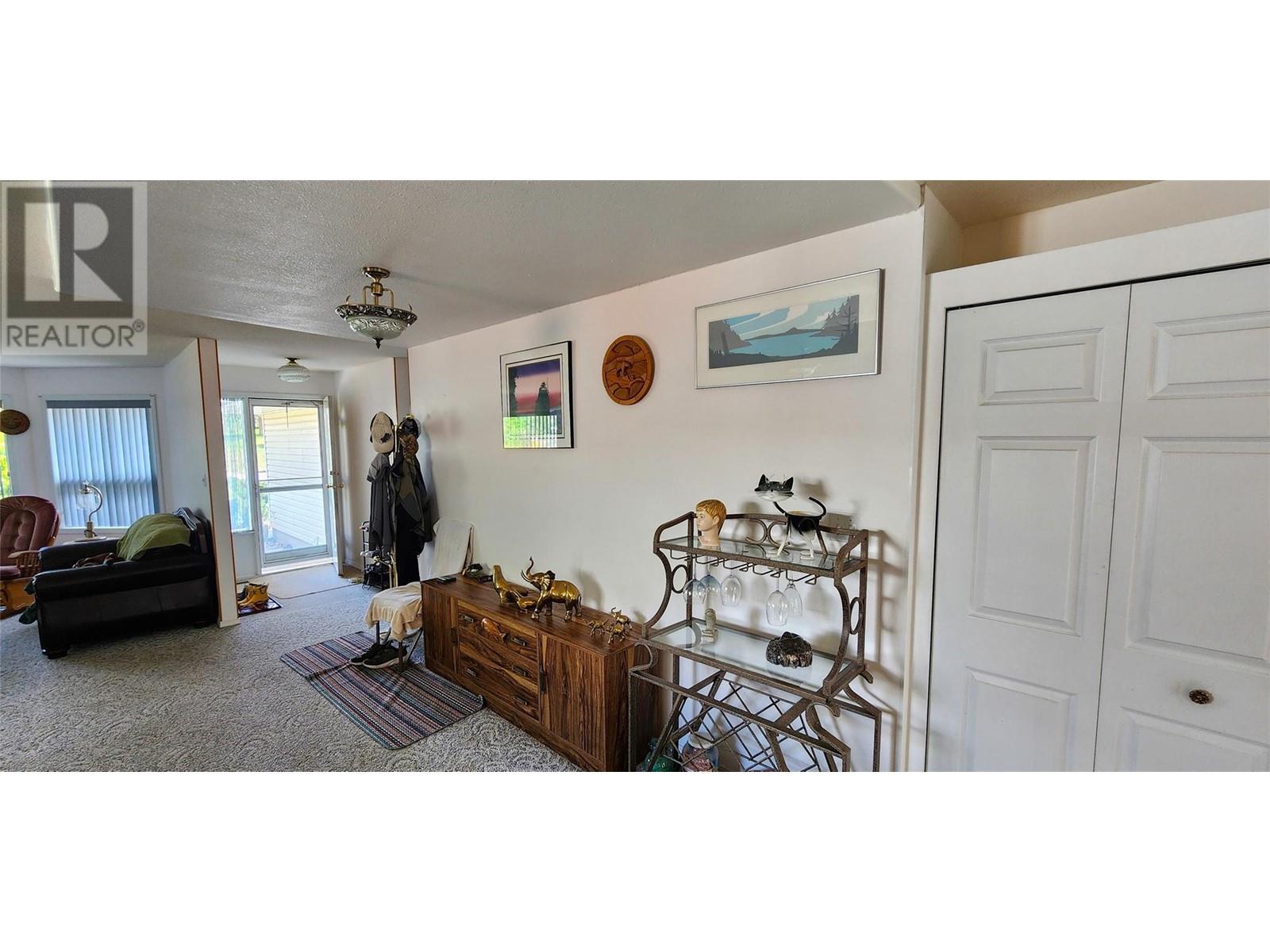 860 Eveningstar Crescent, Oliver, British Columbia  V0H 1T0 - Photo 3 - 10346677