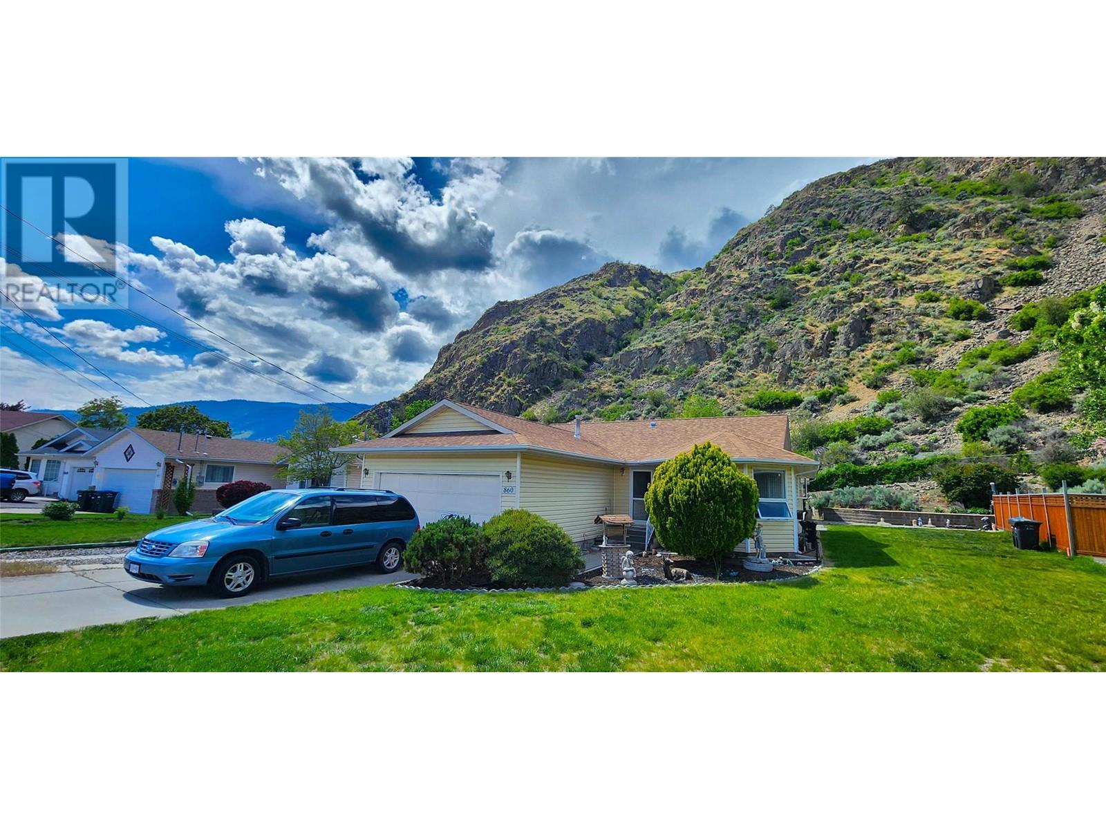 Property at 860 Eveningstar Crescent image 1