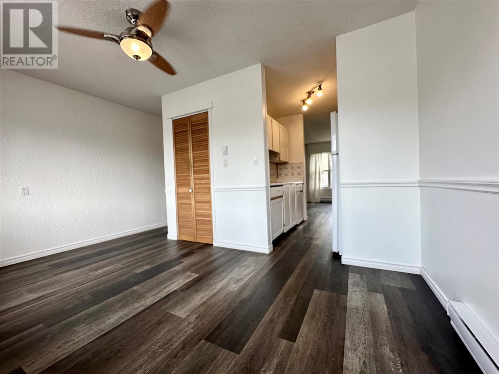 Property at 798 Eckhardt Avenue W image 5