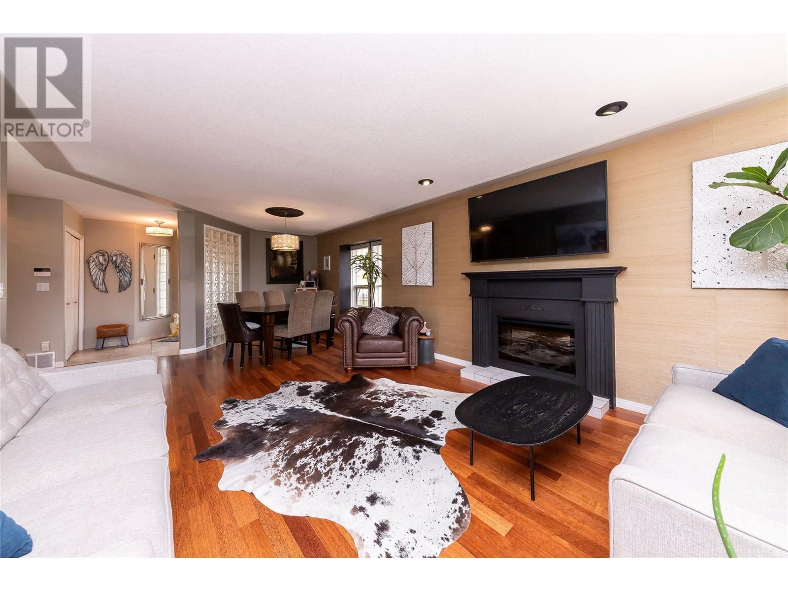 3492 Navatanee Drive, Kamloops, British Columbia  V2H 1S1 - Photo 10 - 10347317