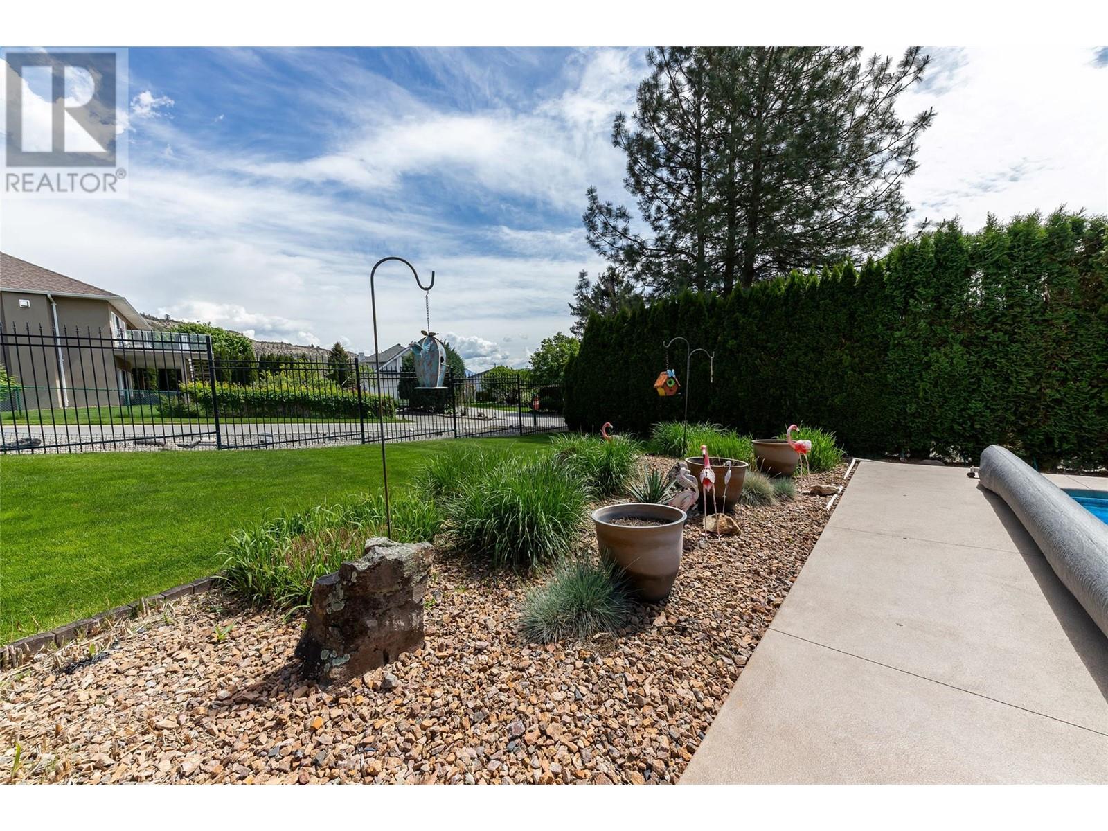 3492 Navatanee Drive, Kamloops, British Columbia  V2H 1S1 - Photo 45 - 10347317