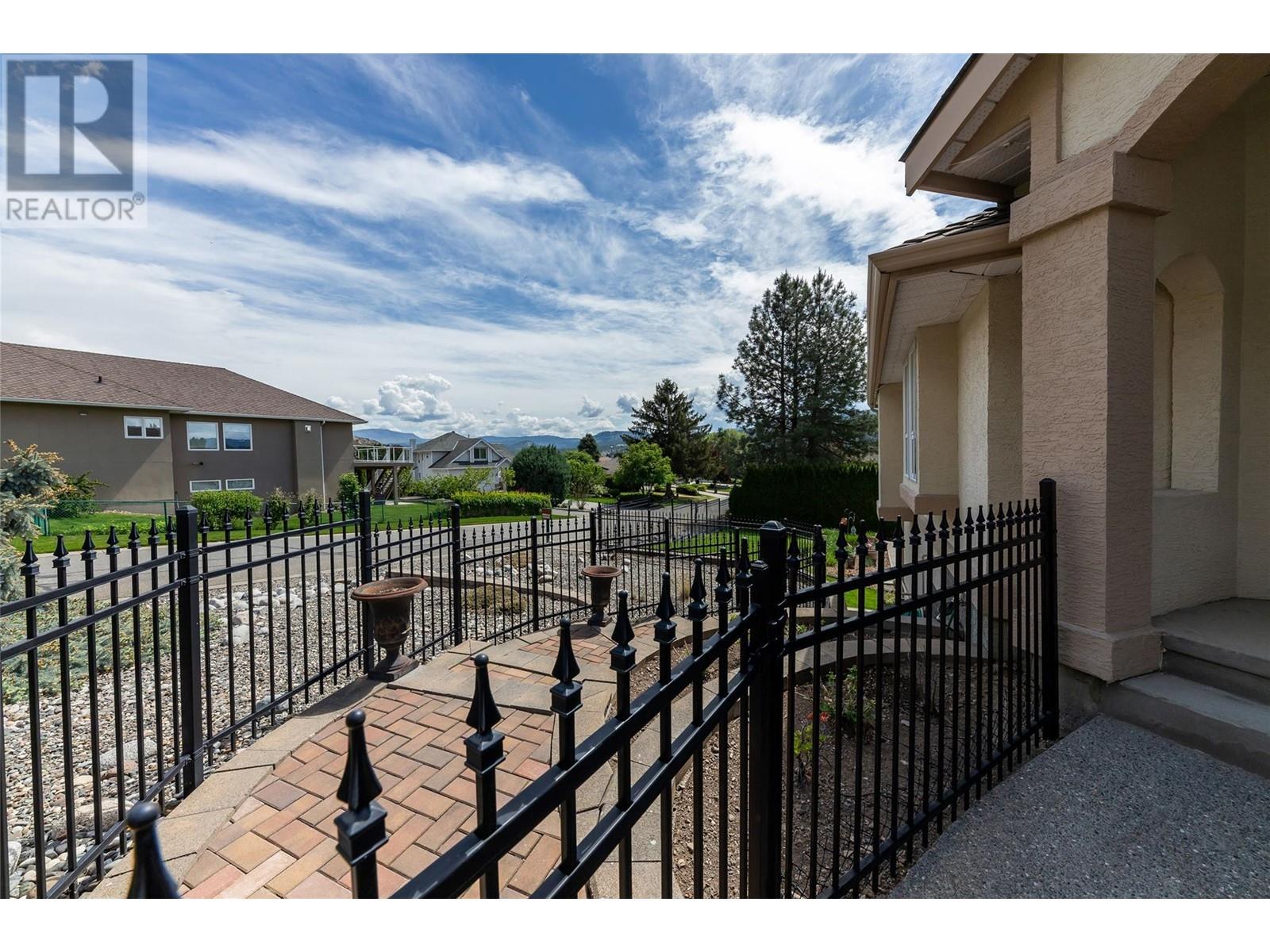 3492 Navatanee Drive, Kamloops, British Columbia  V2H 1S1 - Photo 46 - 10347317