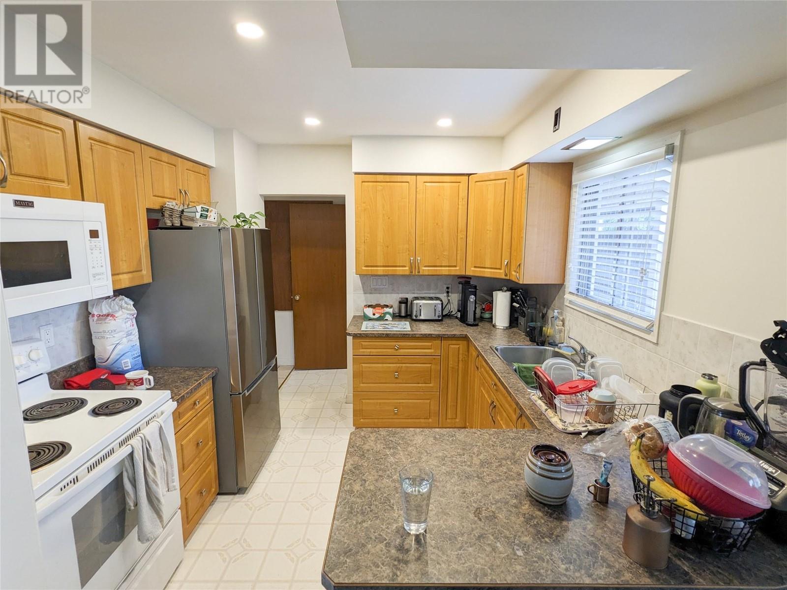 1020 13th Street, Kamloops, British Columbia  V2B 3C9 - Photo 8 - 10347601