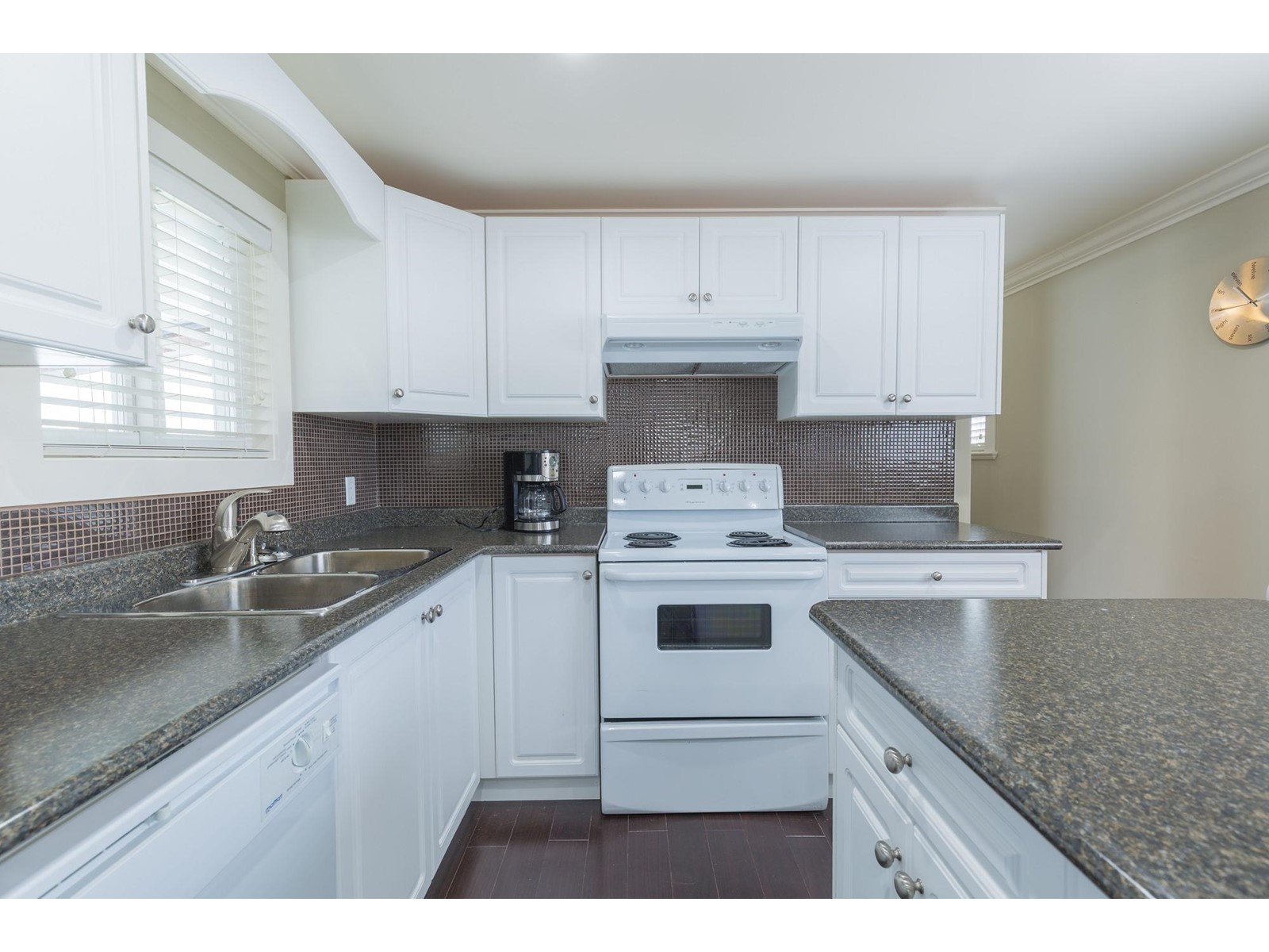 16 8266 King George Boulevard, Surrey, British Columbia  V3W 5Y2 - Photo 17 - R3003225