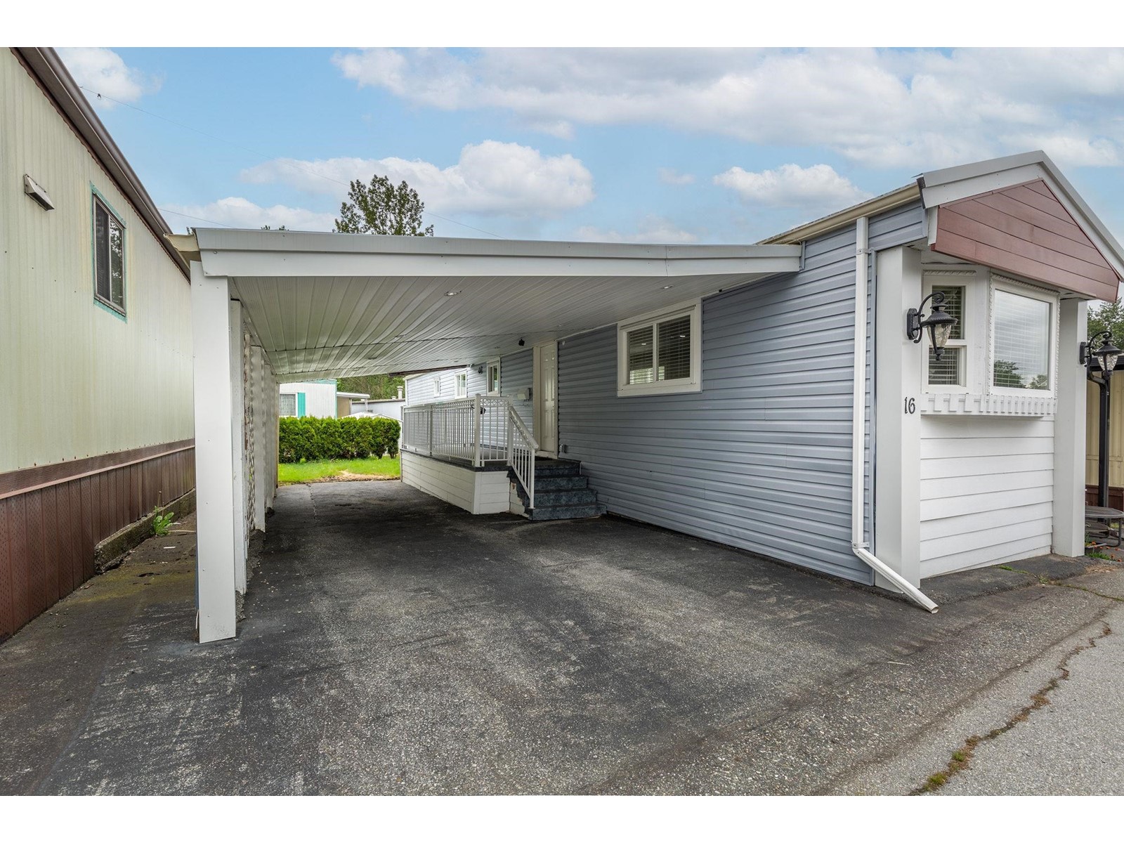 Property at 16 8266 KING GEORGE BOULEVARD image 1