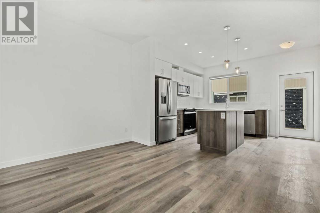205, 137 Red Embers Link Ne, Calgary, Alberta  T2E 4E1 - Photo 14 - A2221963