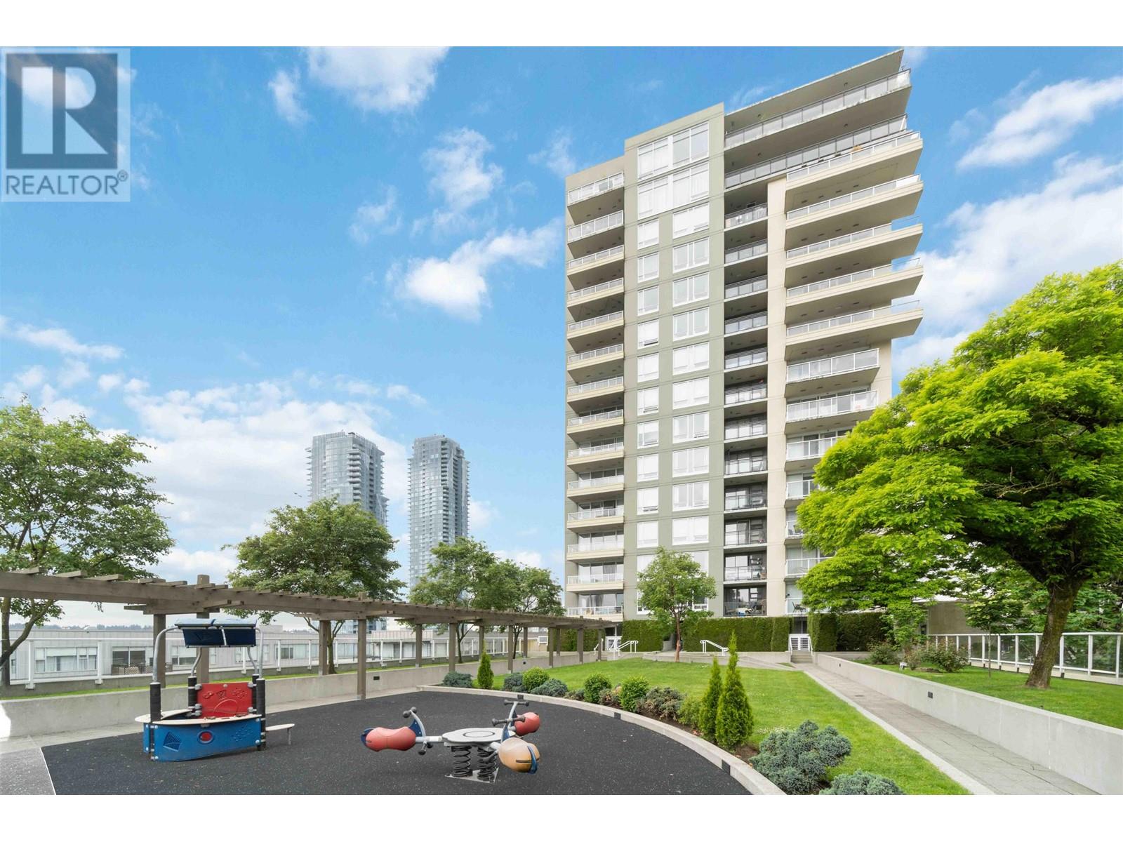 1904 39 Sixth Street, New Westminster, British Columbia  V3L 0B3 - Photo 2 - R3003338