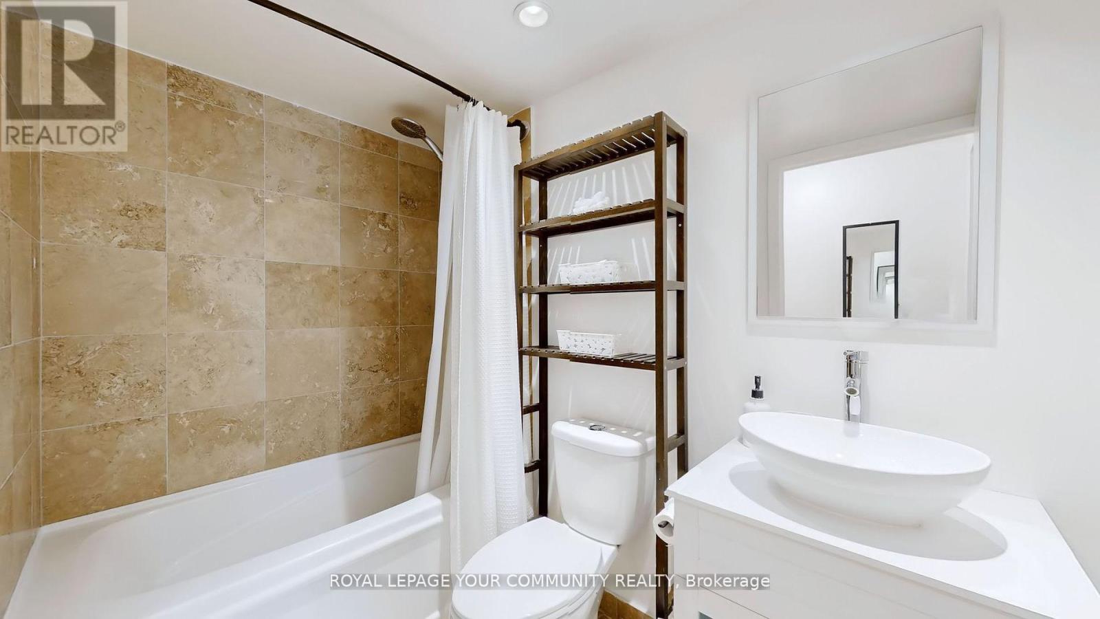 1813 - 208 Queens Quay W, Toronto, Ontario  M5J 2Y5 - Photo 19 - C12154404