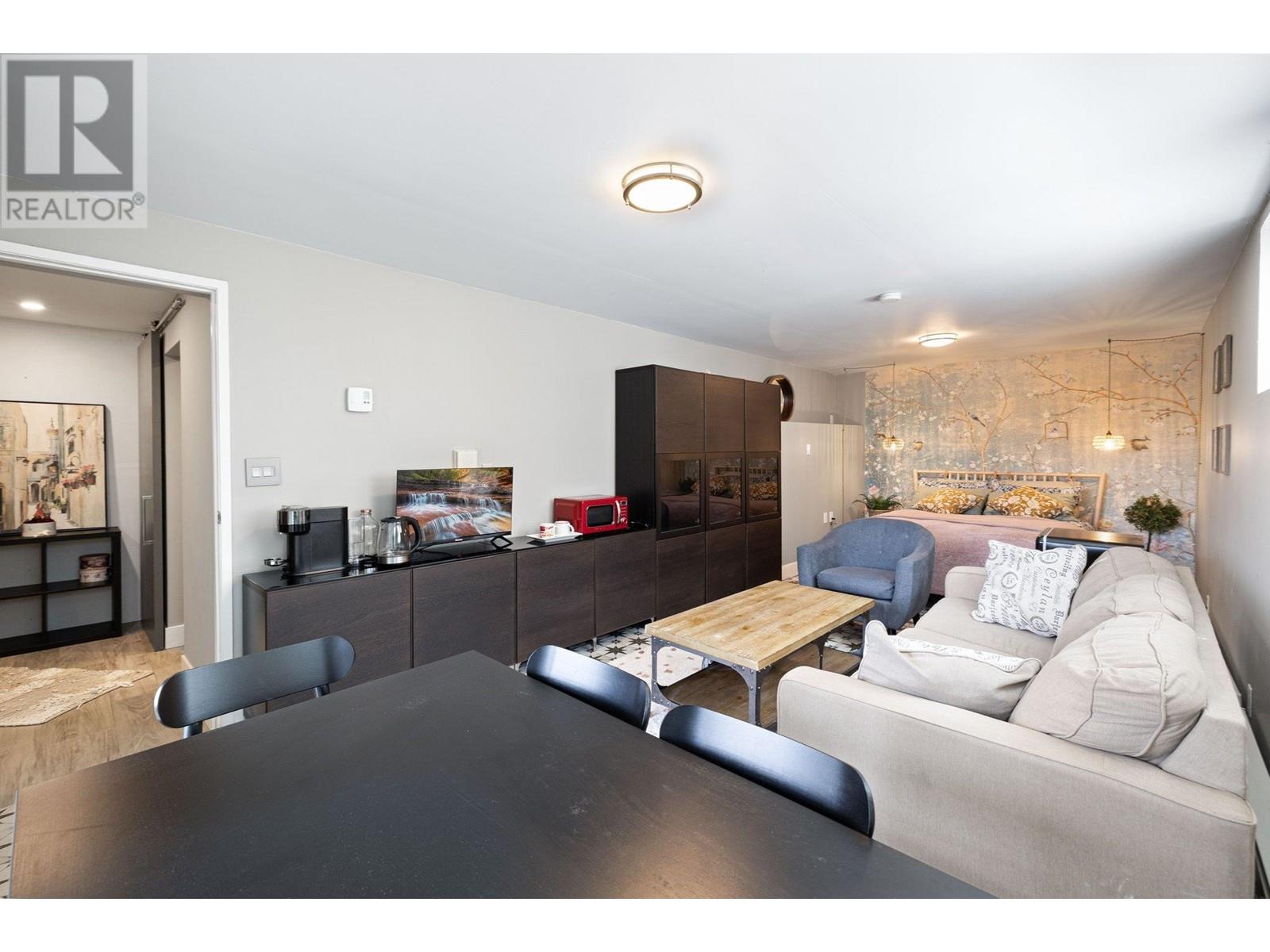 445 Mountain Drive, Lions Bay, British Columbia  V0N 2E0 - Photo 39 - R3003701