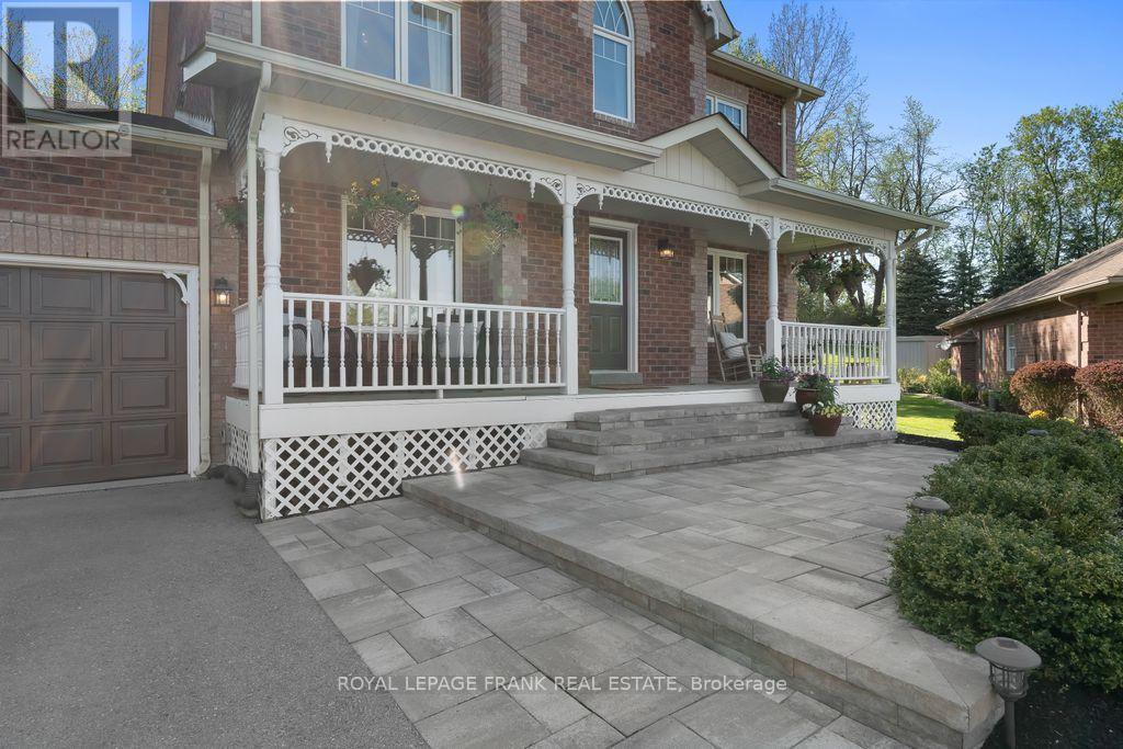 20 Galloway Crescent, Uxbridge, Ontario  L9P 1W8 - Photo 3 - N12154451