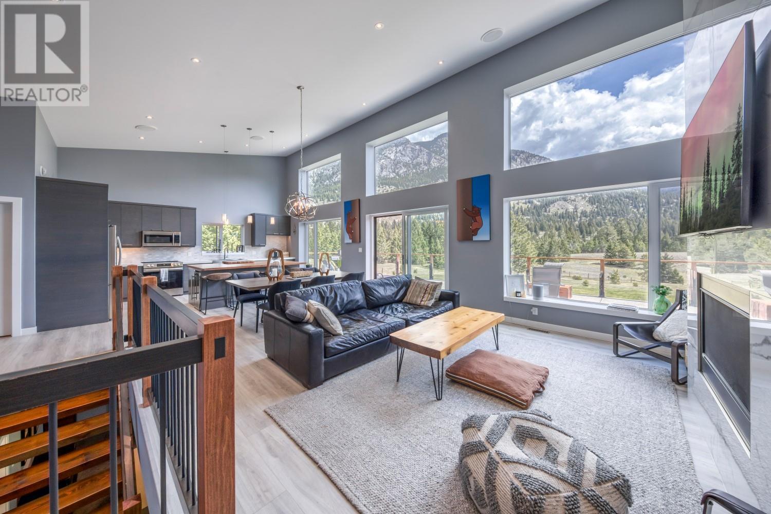 5067 Armstrong Road, Invermere, British Columbia  V0A 1K2 - Photo 12 - 10348128