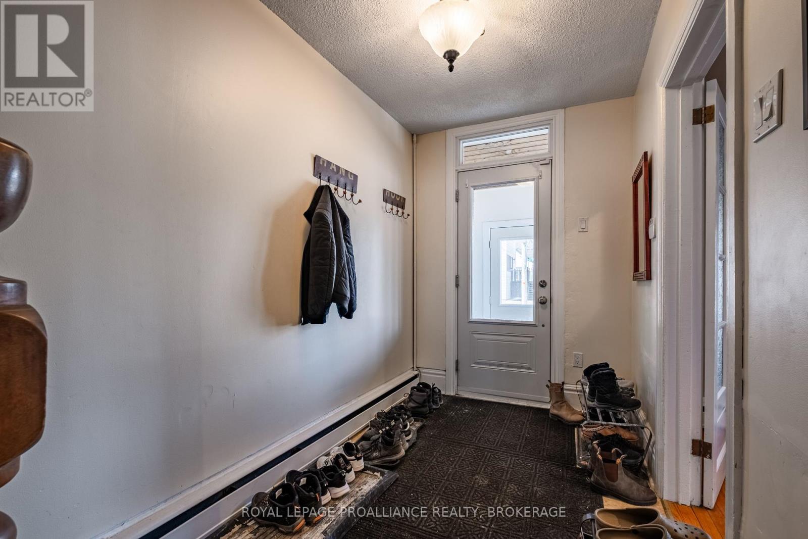 445 Alfred Street, Kingston, Ontario  K7K 4J1 - Photo 8 - X12154630