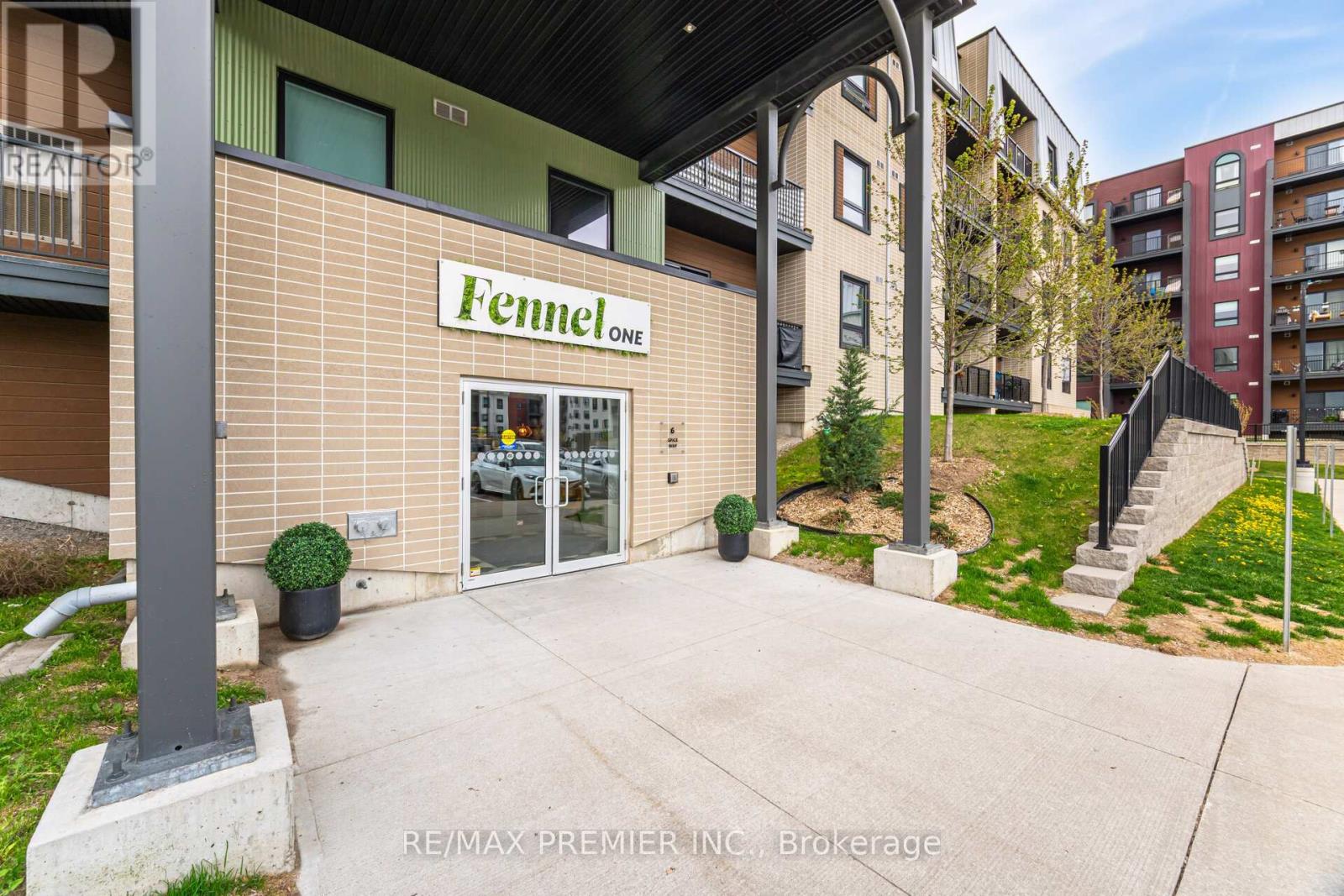 308 - 6 Spice Way, Barrie, Ontario  L9J 0J9 - Photo 2 - S12154397