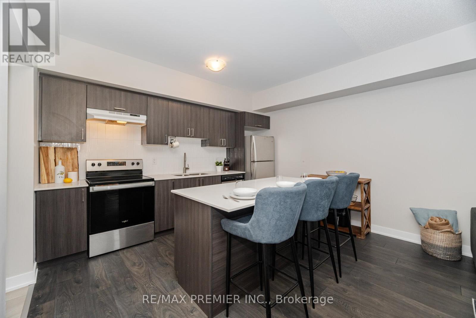 308 - 6 Spice Way, Barrie, Ontario  L9J 0J9 - Photo 9 - S12154397
