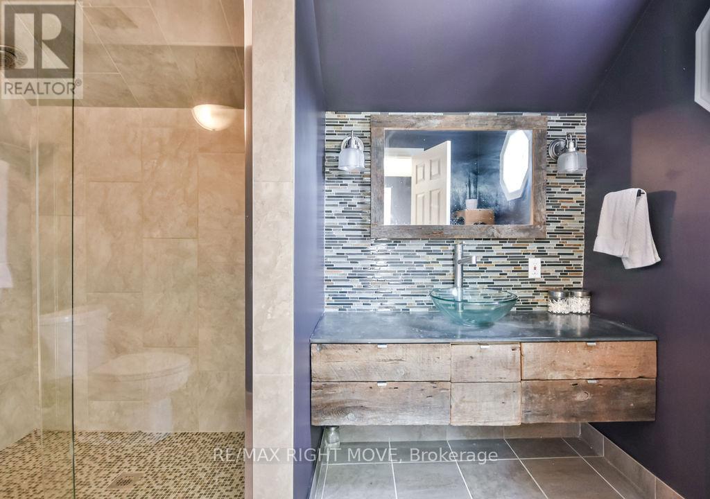 3366 Beckett Place, Severn, Ontario  L3V 0V9 - Photo 35 - S12154436