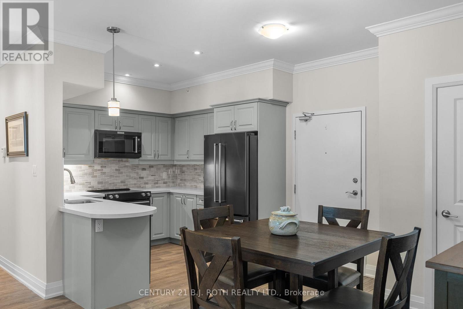 110 - 304 Essa Road, Barrie, Ontario  L9J 0H4 - Photo 5 - S12154460