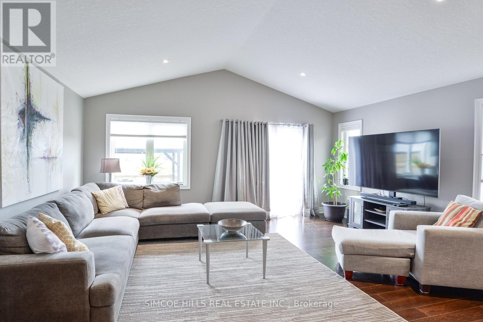 Property at 3886 WOOD AVENUE image 5