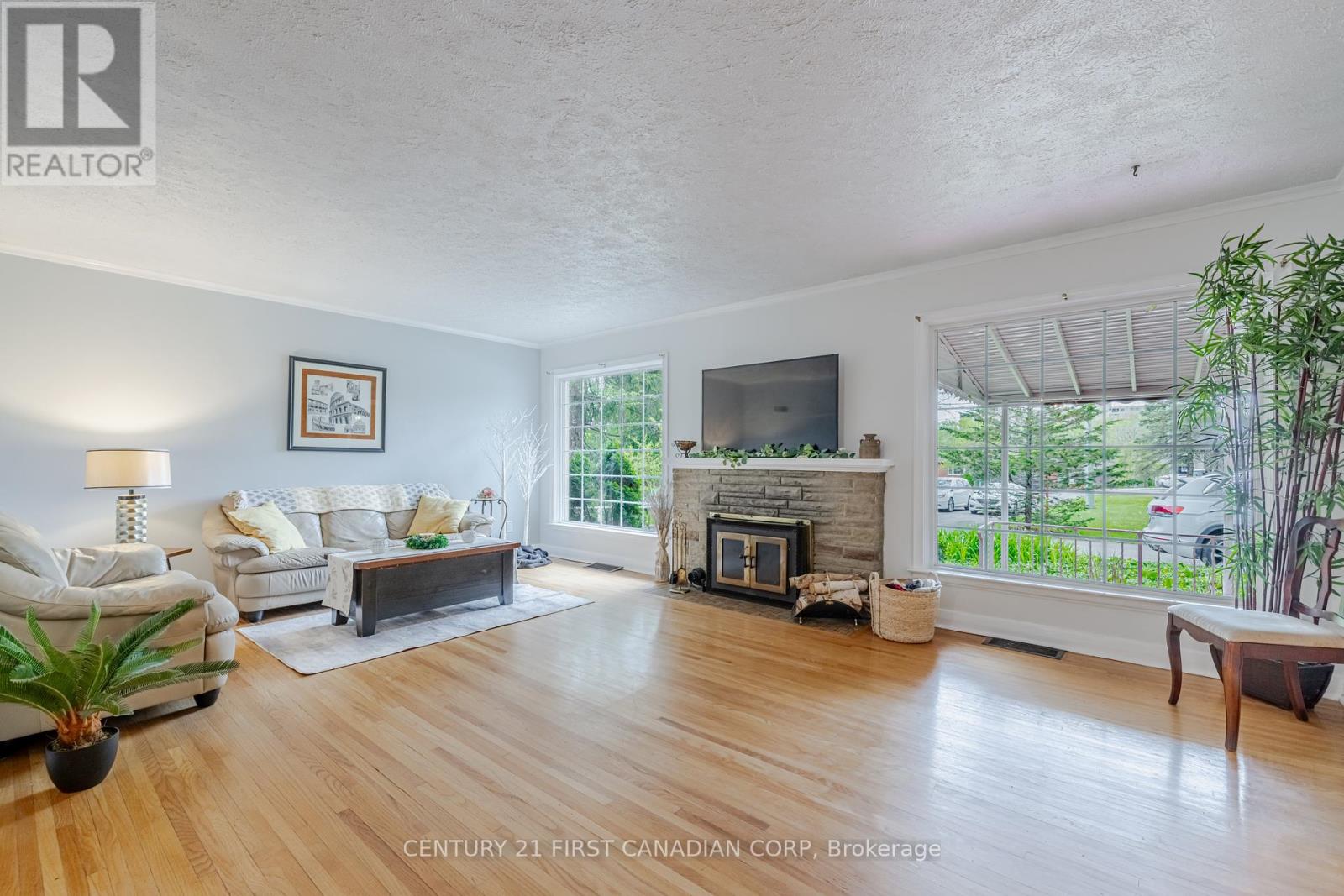 420 Riverside Drive, London North (North N), Ontario  N6H 2R7 - Photo 3 - X12154551