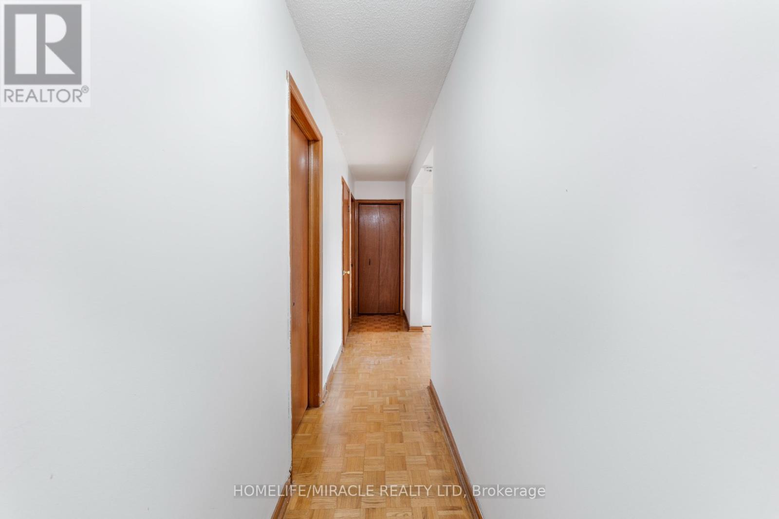 4 Greendowns Drive, Toronto, Ontario  M1M 2G7 - Photo 34 - E12152872