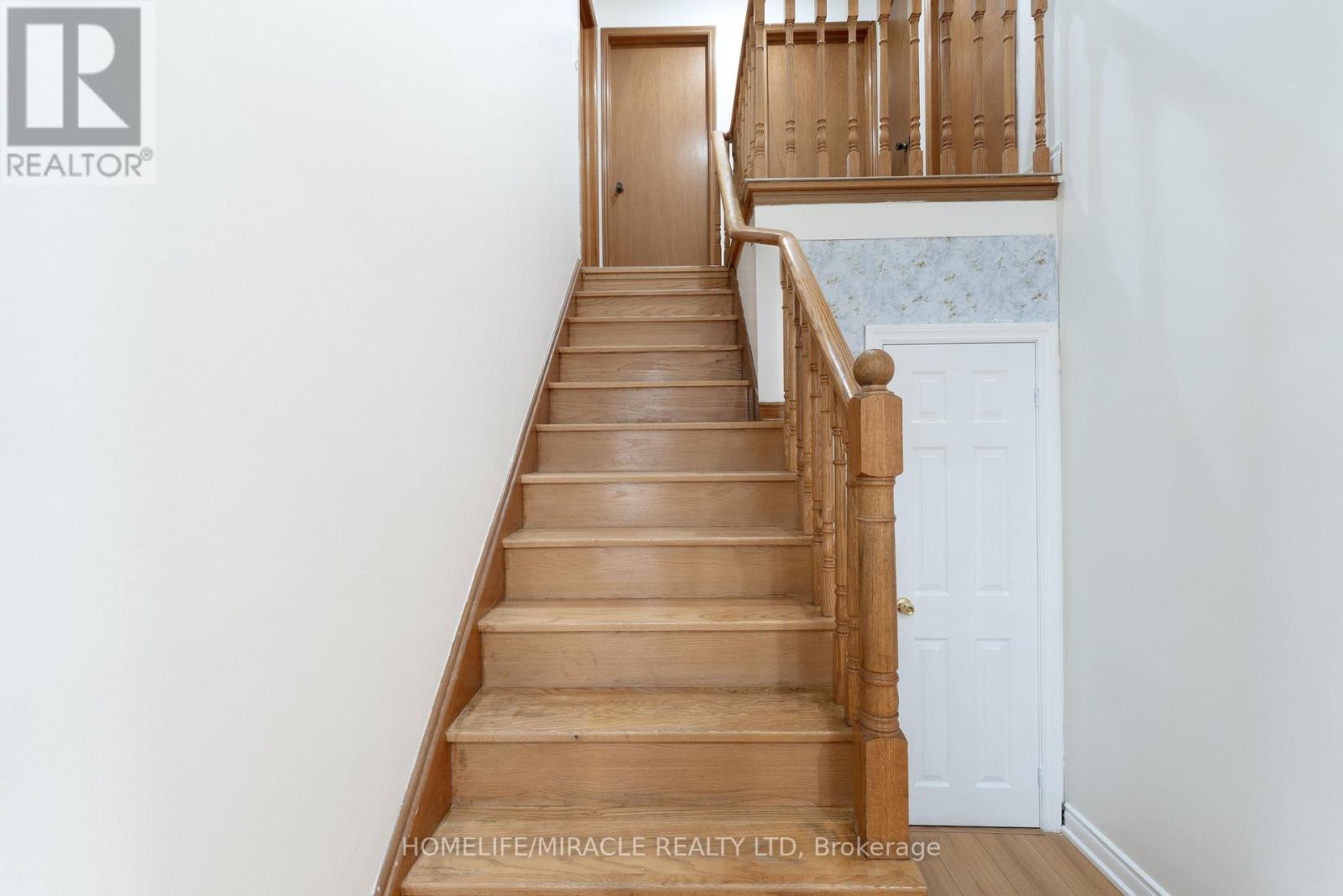 4 Greendowns Drive, Toronto (Scarborough Village), Ontario  M1M 2G7 - Photo 21 - E12152872