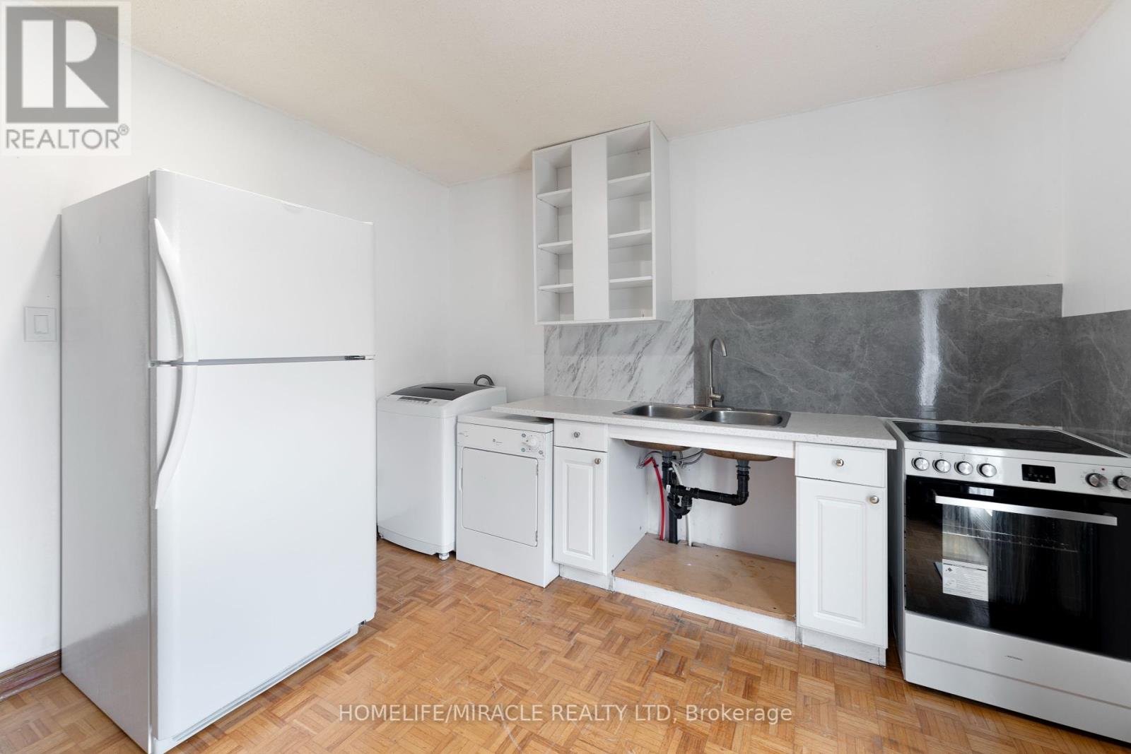 4 Greendowns Drive, Toronto (Scarborough Village), Ontario  M1M 2G7 - Photo 26 - E12152872