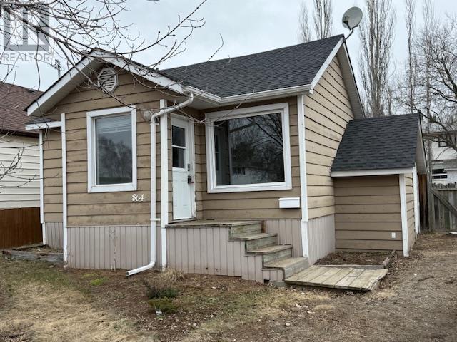 Property at 864 Newport Ave image 1