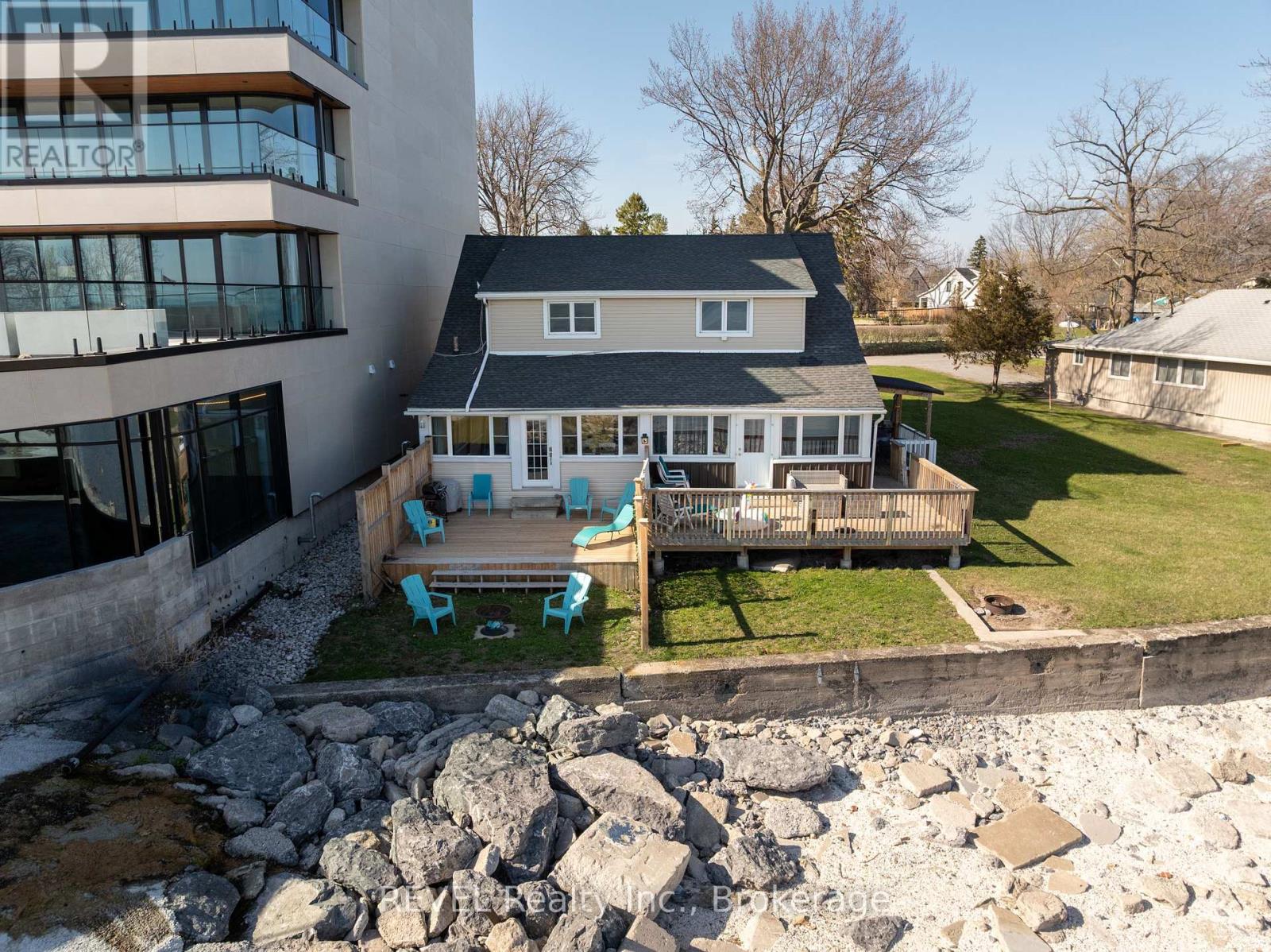 3819 Terrace Lane, Fort Erie, Ontario  L0S 1B0 - Photo 37 - X12154476