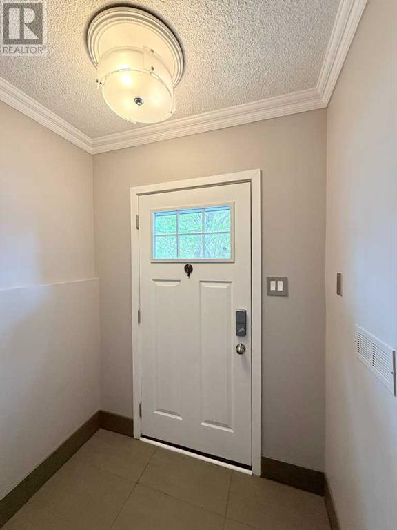 Property at 22, 210 86 Avenue SE image 5