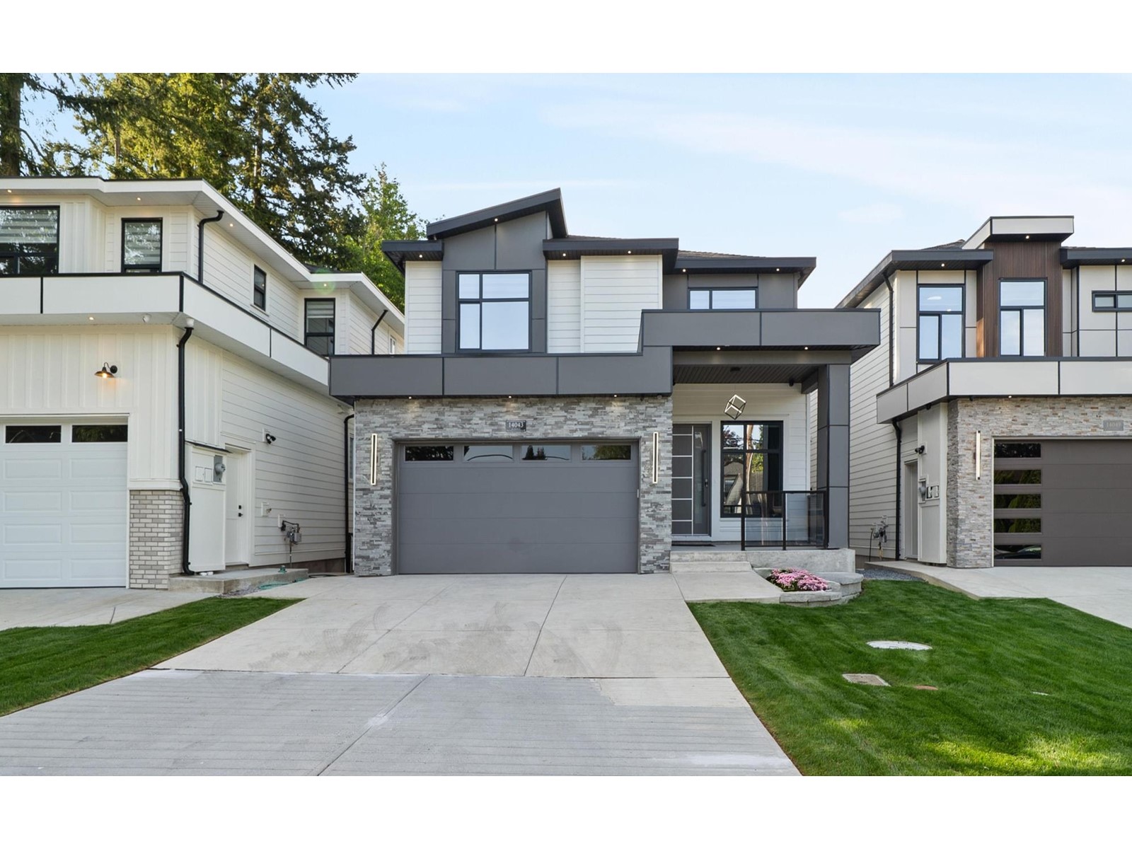 14043 80 Avenue, Surrey, British Columbia  V3W 7T5 - Photo 1 - R3003540