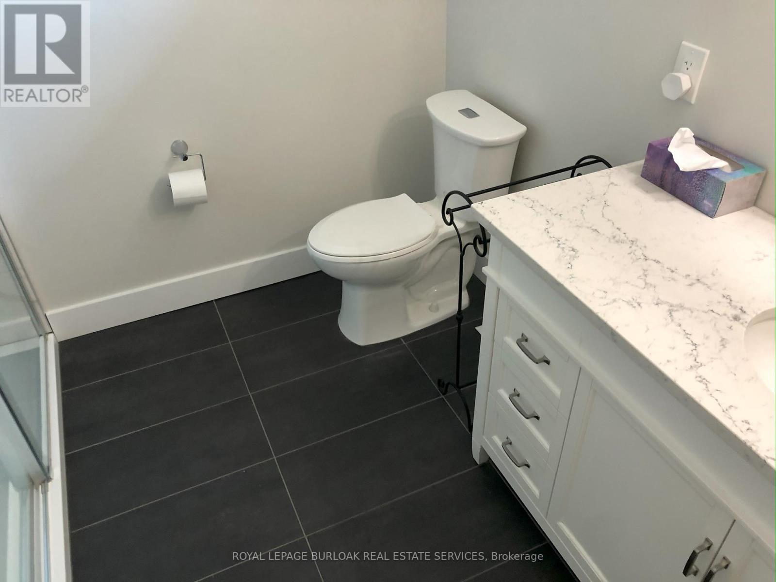 1135 Tavistock Drive, Burlington, Ontario  L7P 2N3 - Photo 13 - W12154400