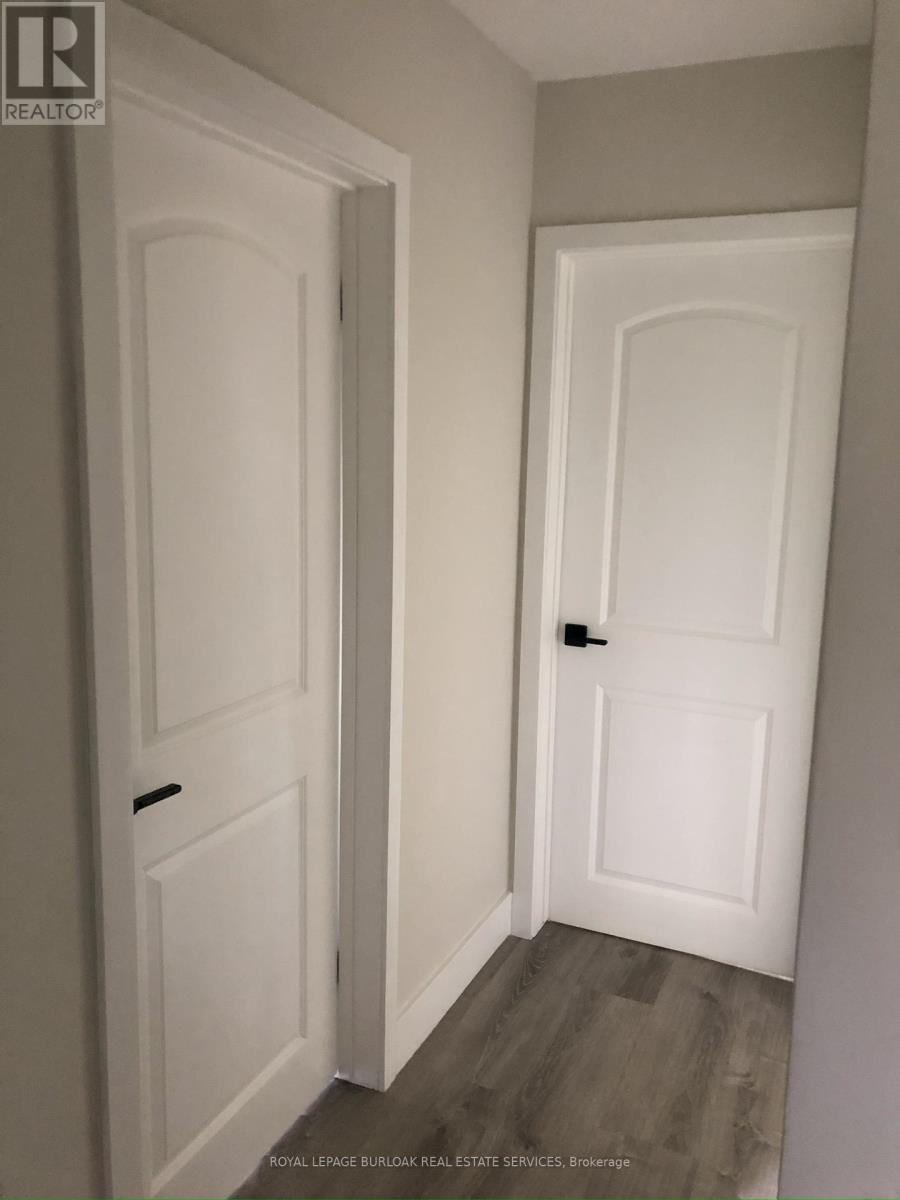 1135 Tavistock Drive, Burlington, Ontario  L7P 2N3 - Photo 19 - W12154400