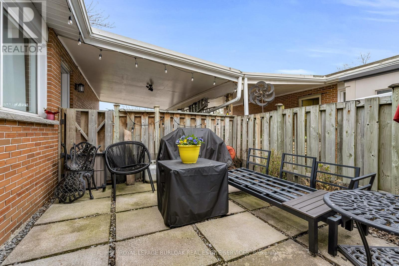 1135 Tavistock Drive, Burlington, Ontario  L7P 2N3 - Photo 24 - W12154400