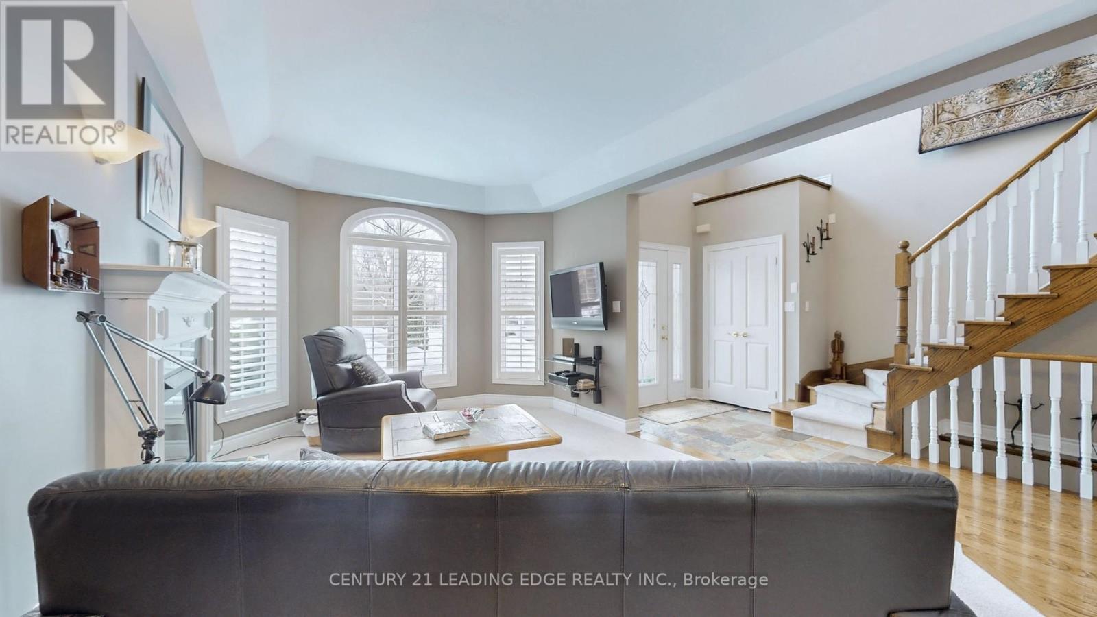 22 Putney Road, Caledon (Caledon East), Ontario  L7C 1R4 - Photo 4 - W12154450