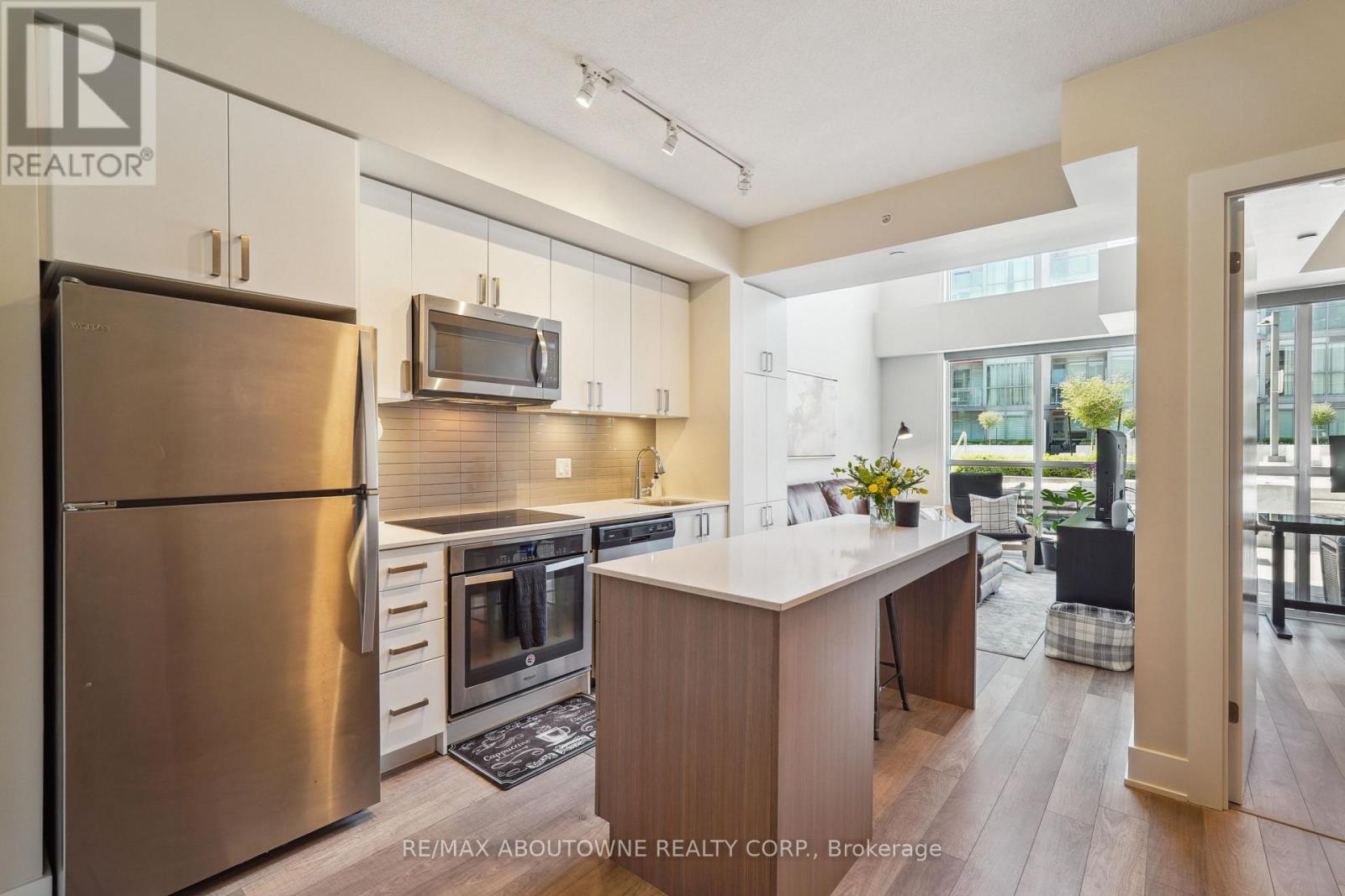 Property at C204 - 5260 DUNDAS STREET image 4