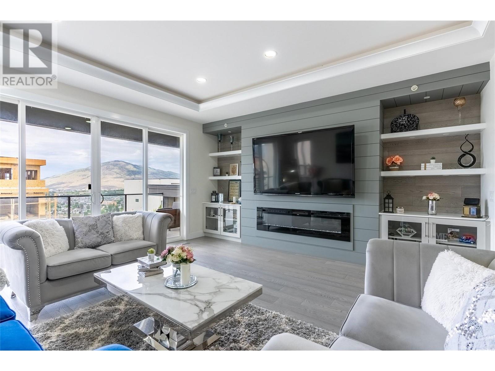 Property at 1069 FORDEN Place image 3