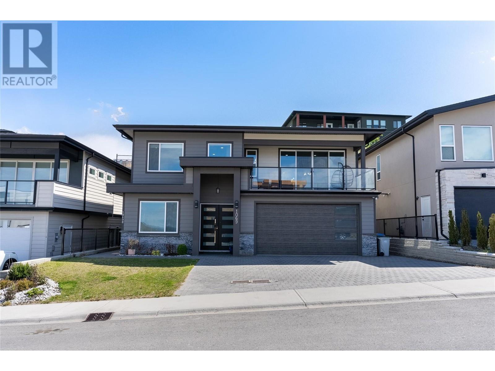 Property at 1069 FORDEN Place image 2