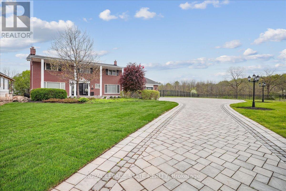 10 Azalea Court, Hamilton, Ontario  L8J 1K4 - Photo 11 - X12154396