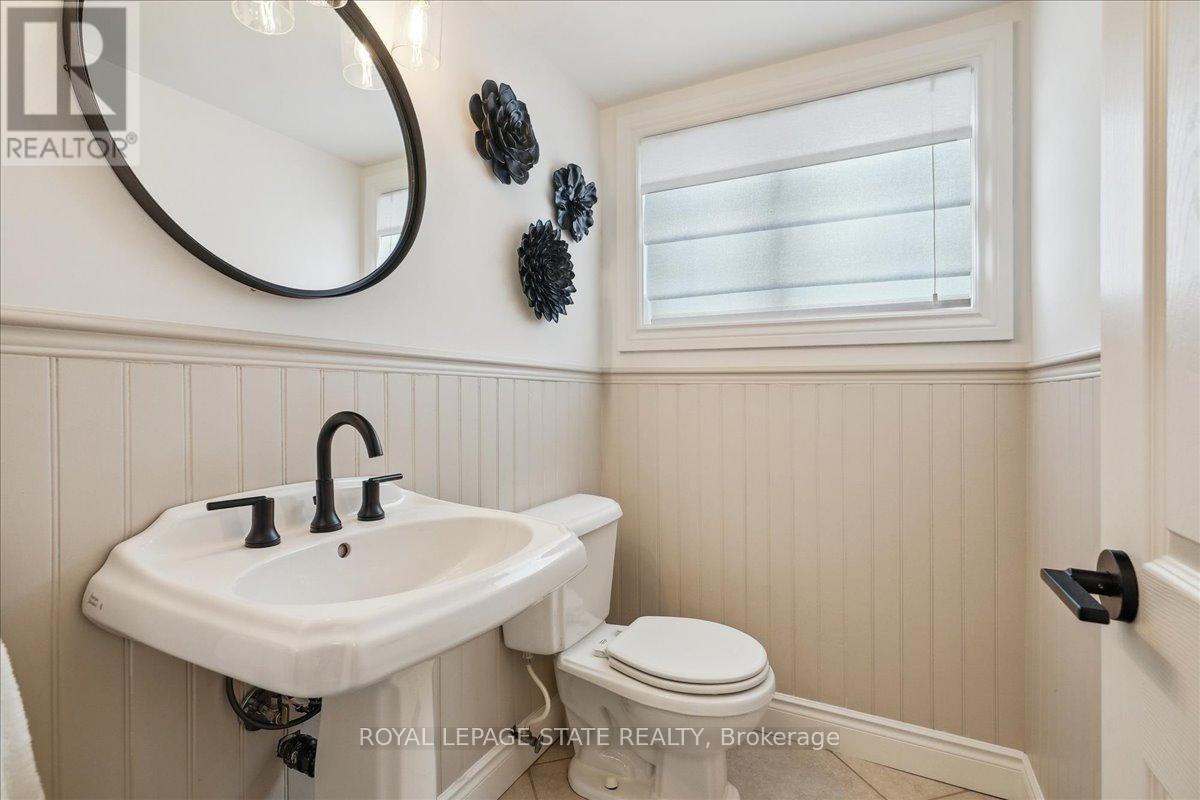 10 Azalea Court, Hamilton, Ontario  L8J 1K4 - Photo 24 - X12154396