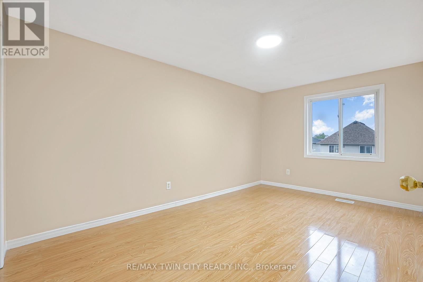 74 Blue Lace Crescent, Kitchener, Ontario  N2E 3X1 - Photo 26 - X12154403