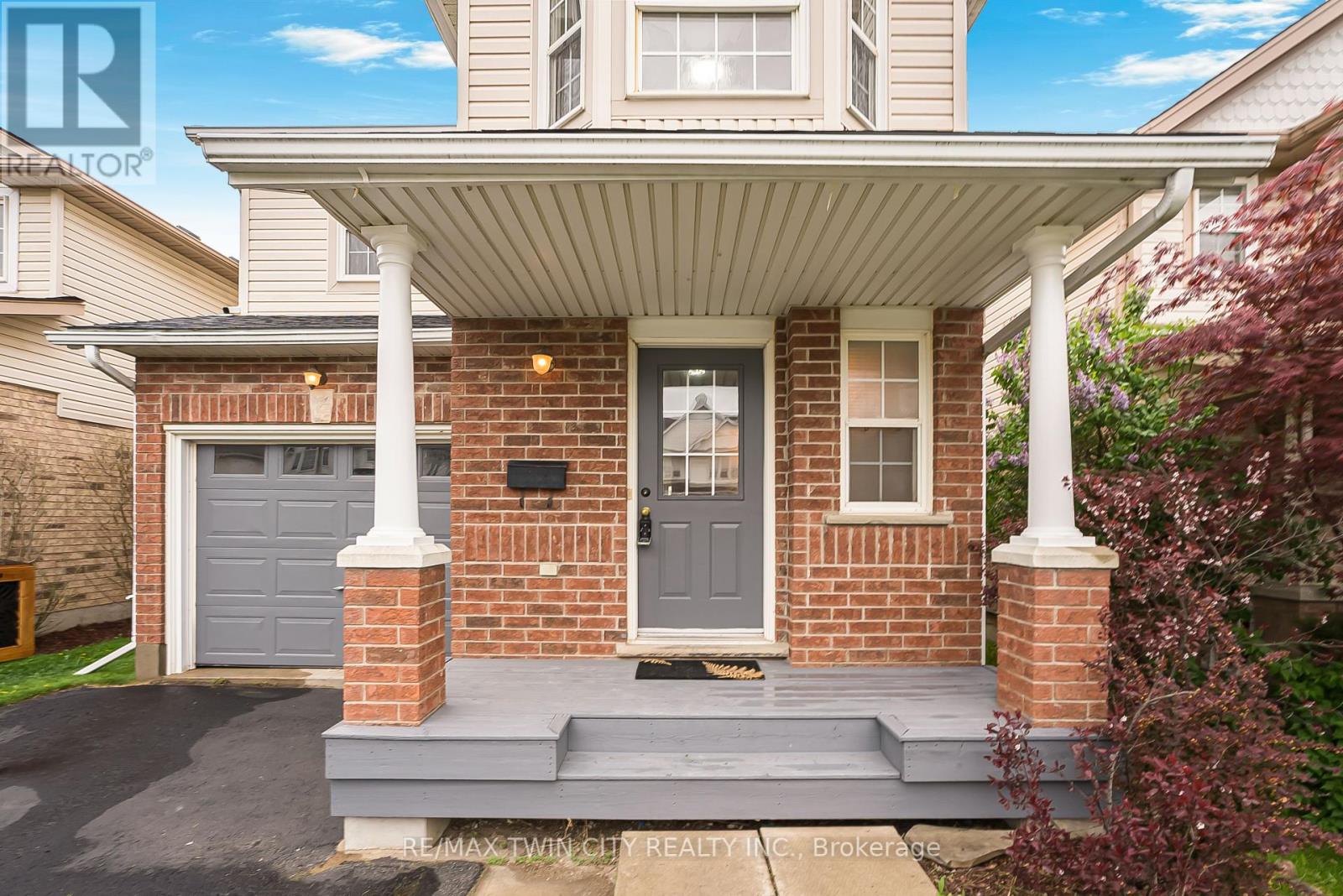 74 Blue Lace Crescent, Kitchener, Ontario  N2E 3X1 - Photo 3 - X12154403