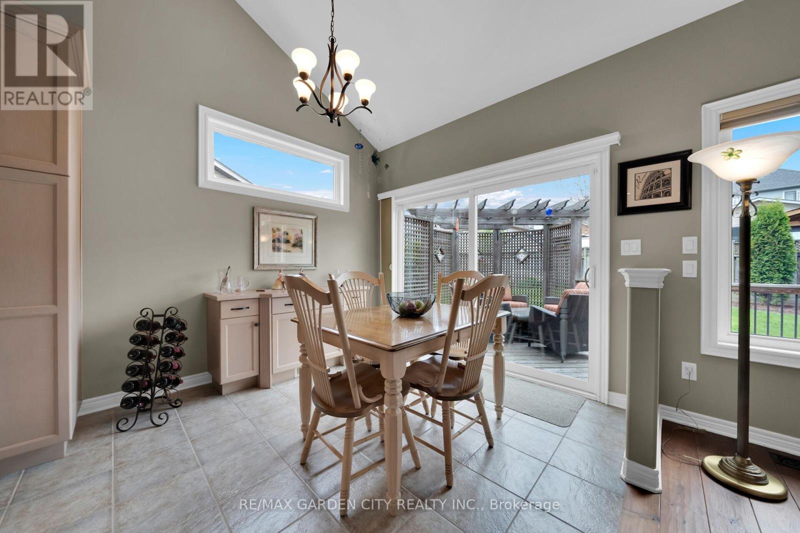 50 Hewitt Drive, Grimsby, Ontario  L3M 5K9 - Photo 15 - X12154440