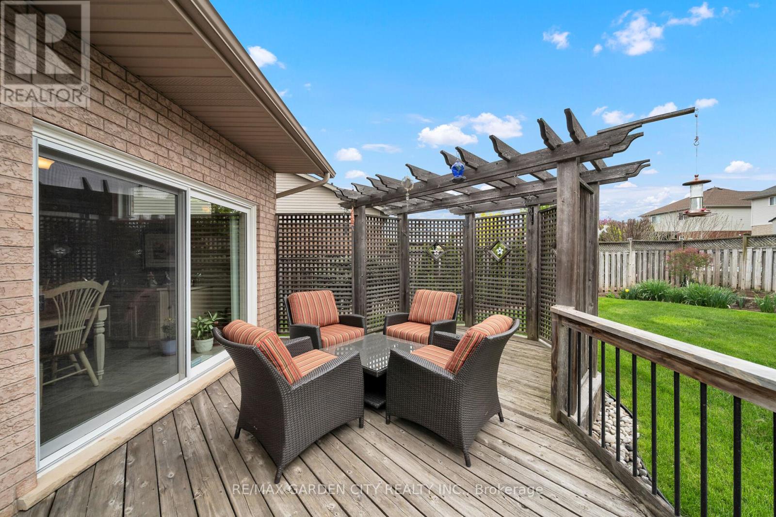 50 Hewitt Drive, Grimsby, Ontario  L3M 5K9 - Photo 39 - X12154440